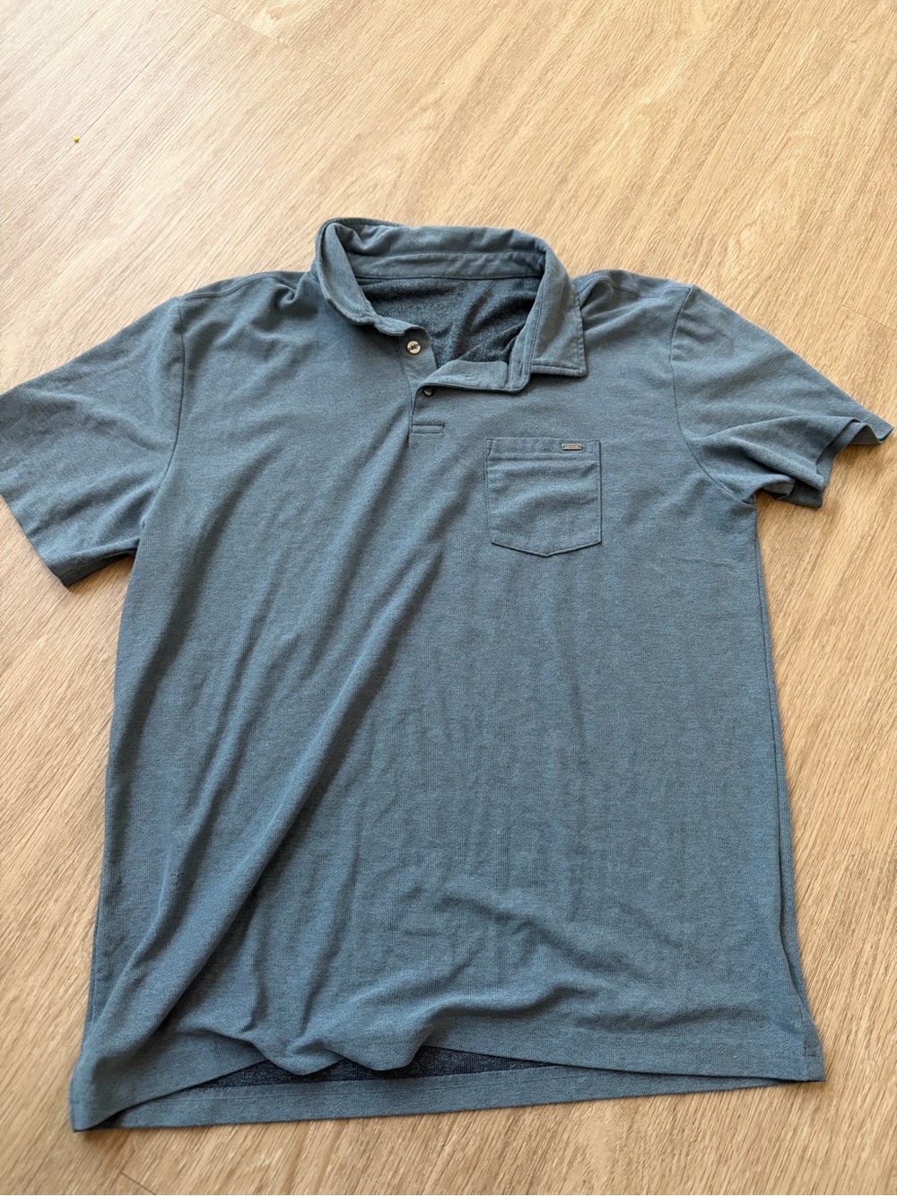 VUORI Ace Short Sleeve Pocket Polo Shirt Gray size large